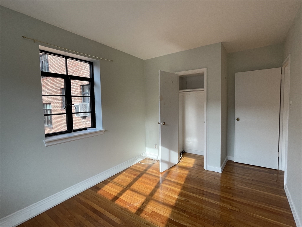 79 Sutherland, Brighton