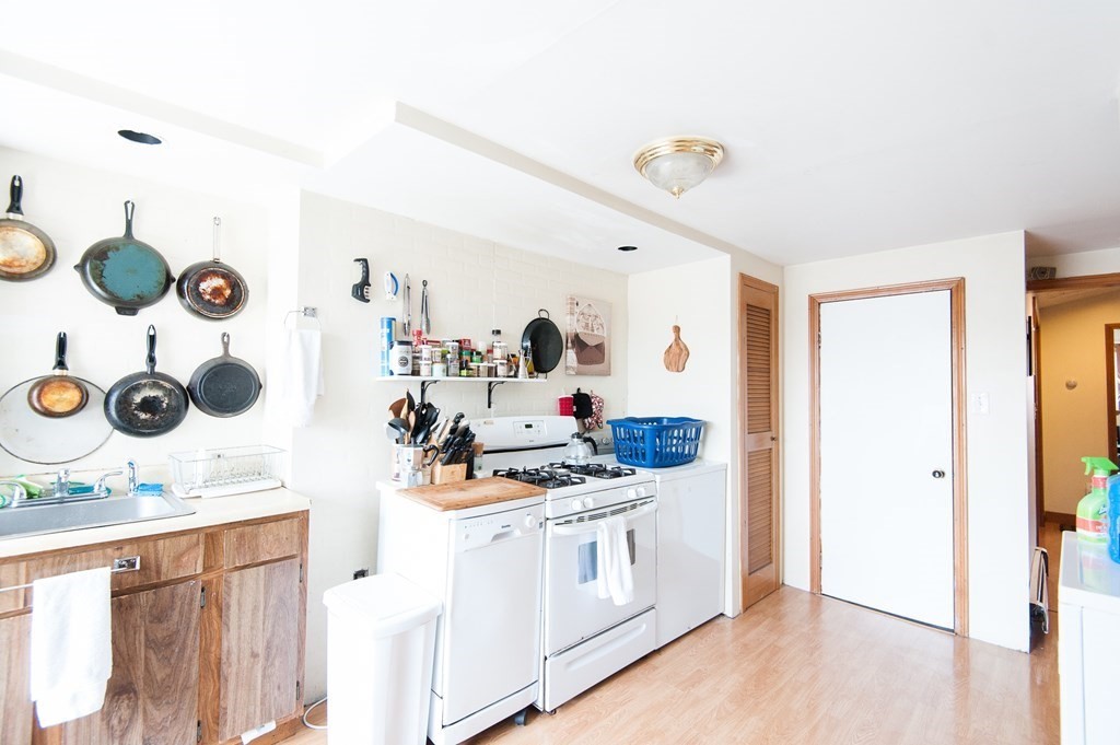 837.5 E 2nd St, South Boston