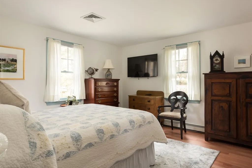 15 Parlowtown Rd, Marion