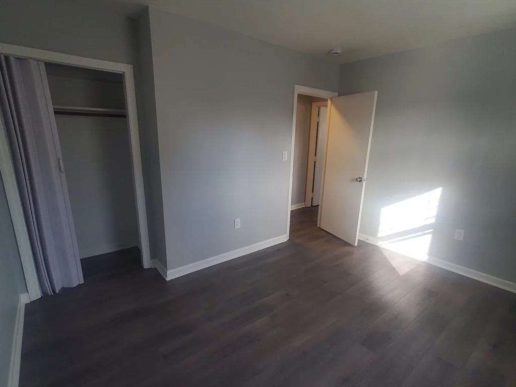 215 Pearl St, Stoughton