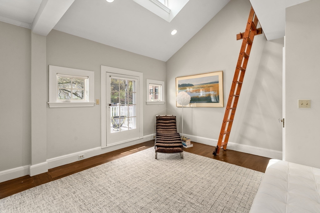 57 Hedge Rd, Brookline