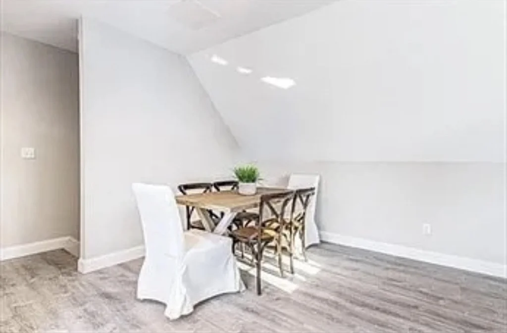 22 Pacific St, Rockland