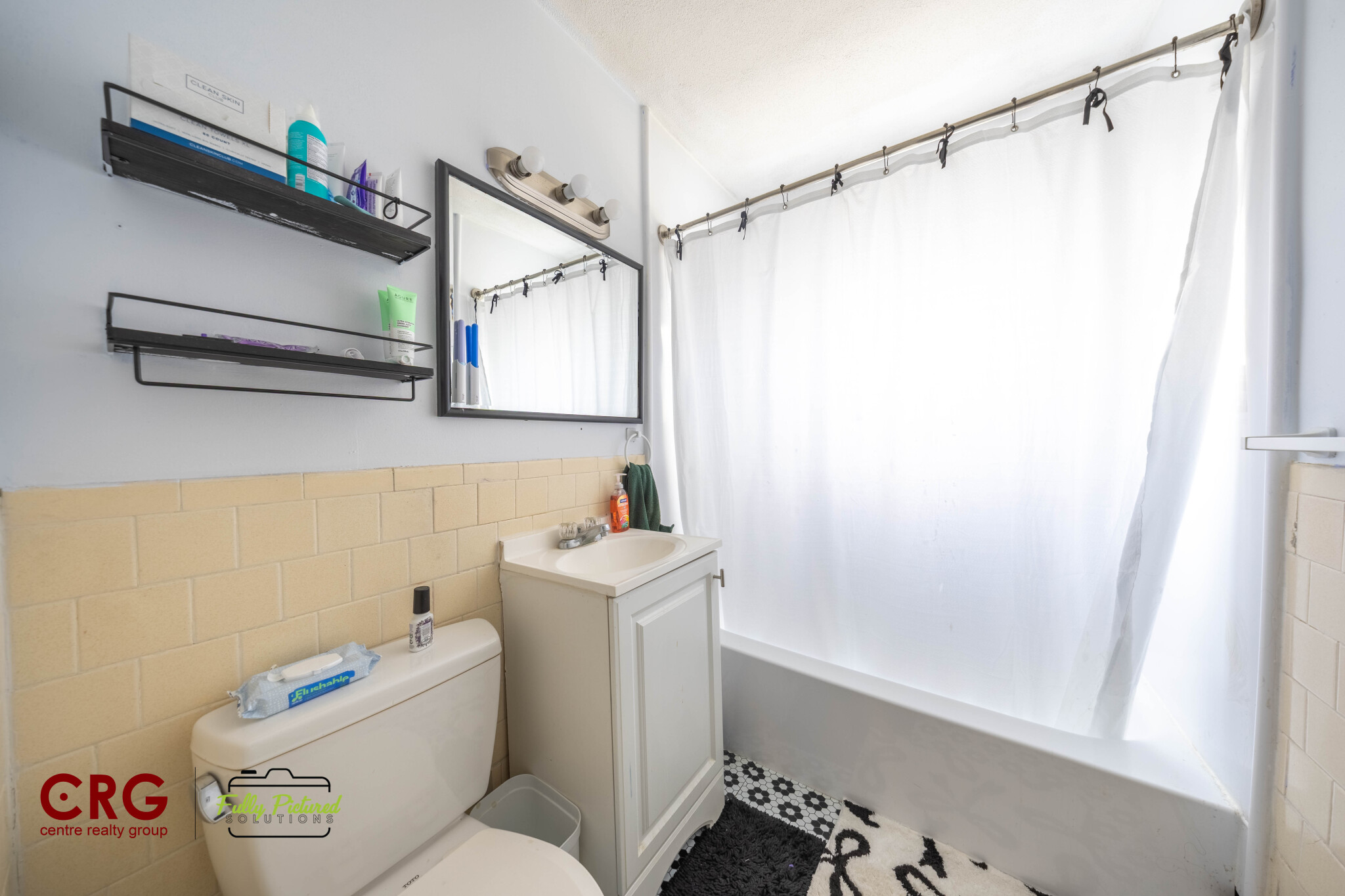 31 Westgate Rd, Chestnut Hill