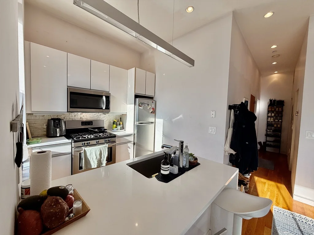 1607 Tremont St, Mission Hill