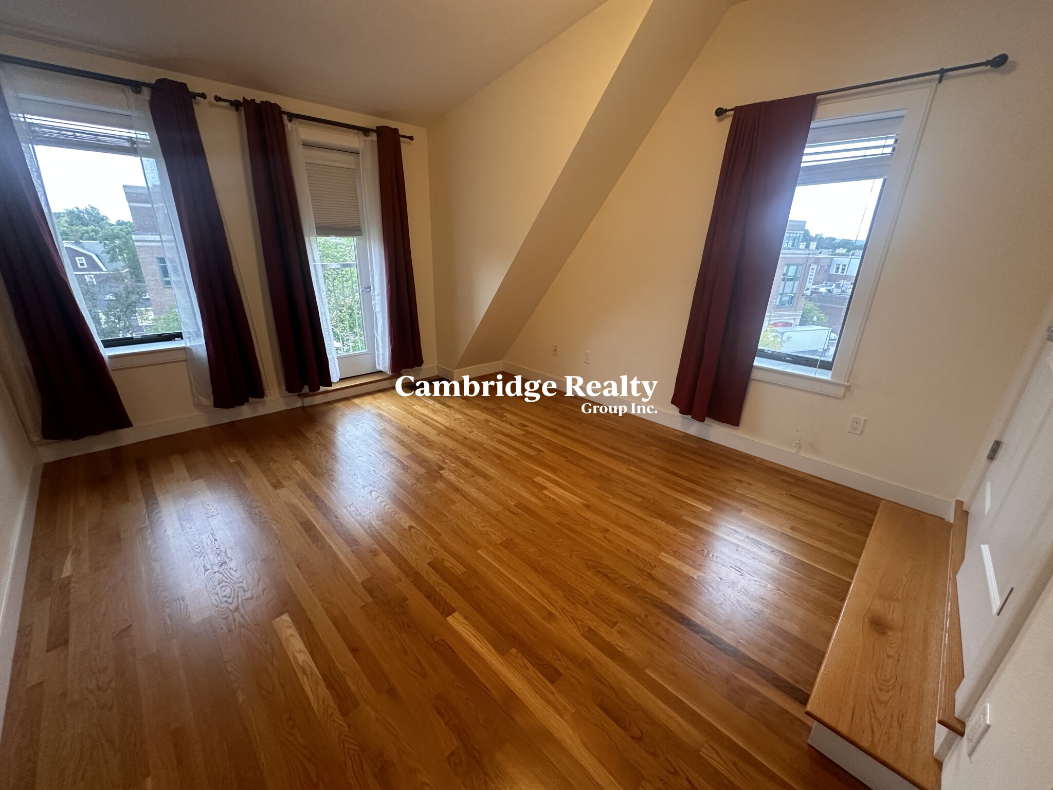 379 Somerville Ave, Prospect Hill