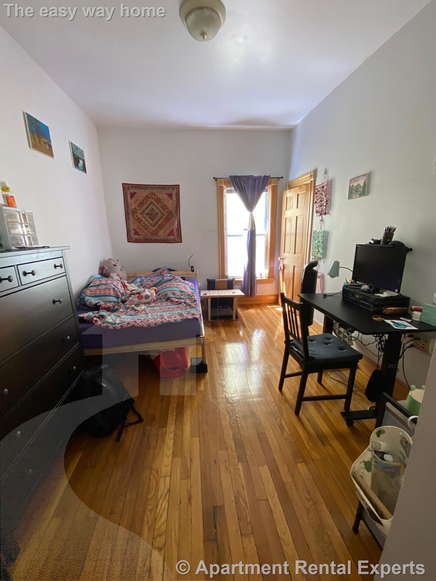 11 Cameron Ave, Davis Square