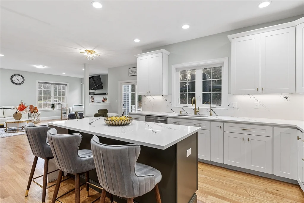 27 Spring Rd, Westborough