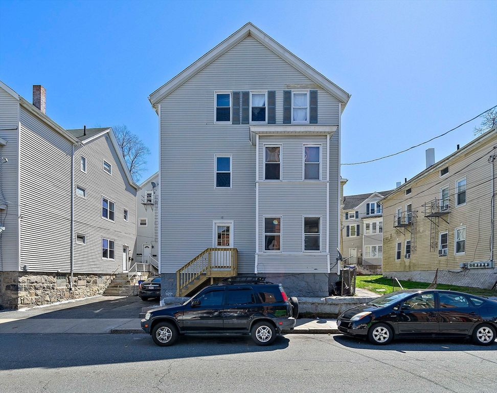 48 Rocliffe St, Fall River