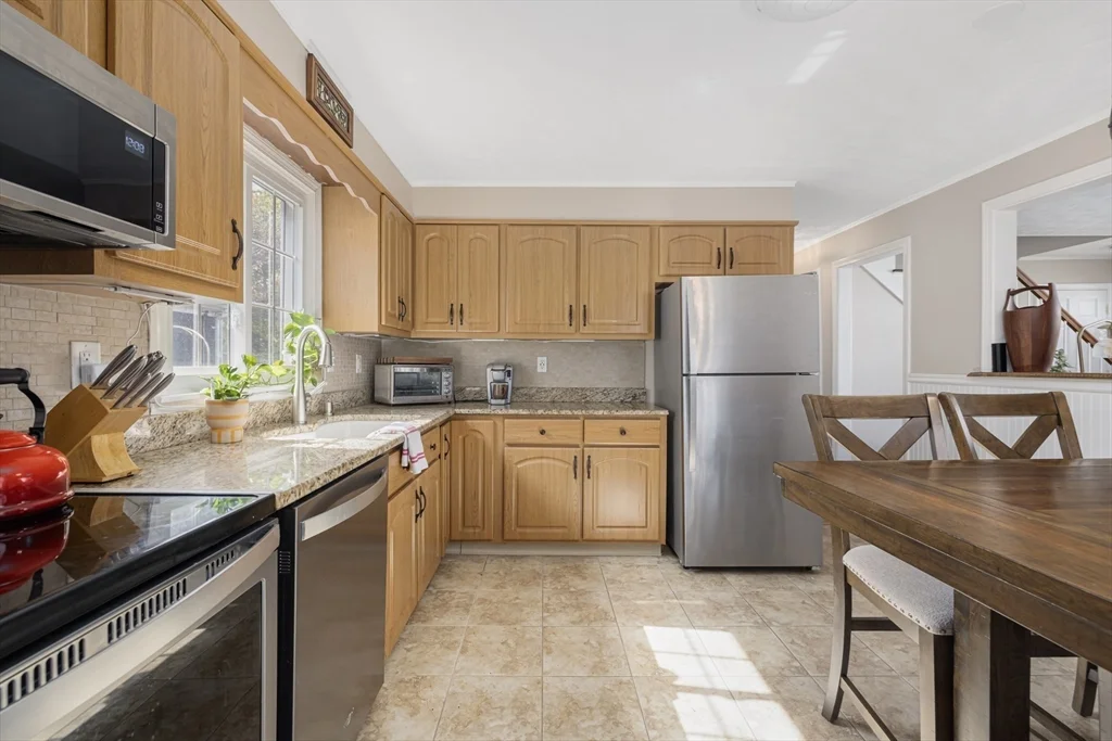 42 Fairmount St, New Bedford