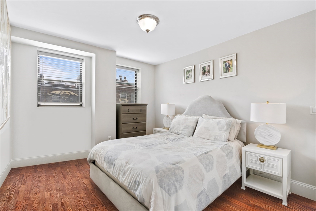 440 Commercial St, Waterfront