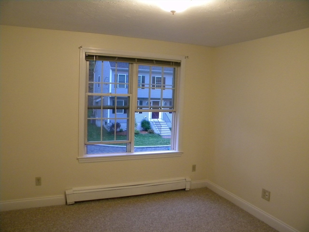 11 Dell Ave, Medford