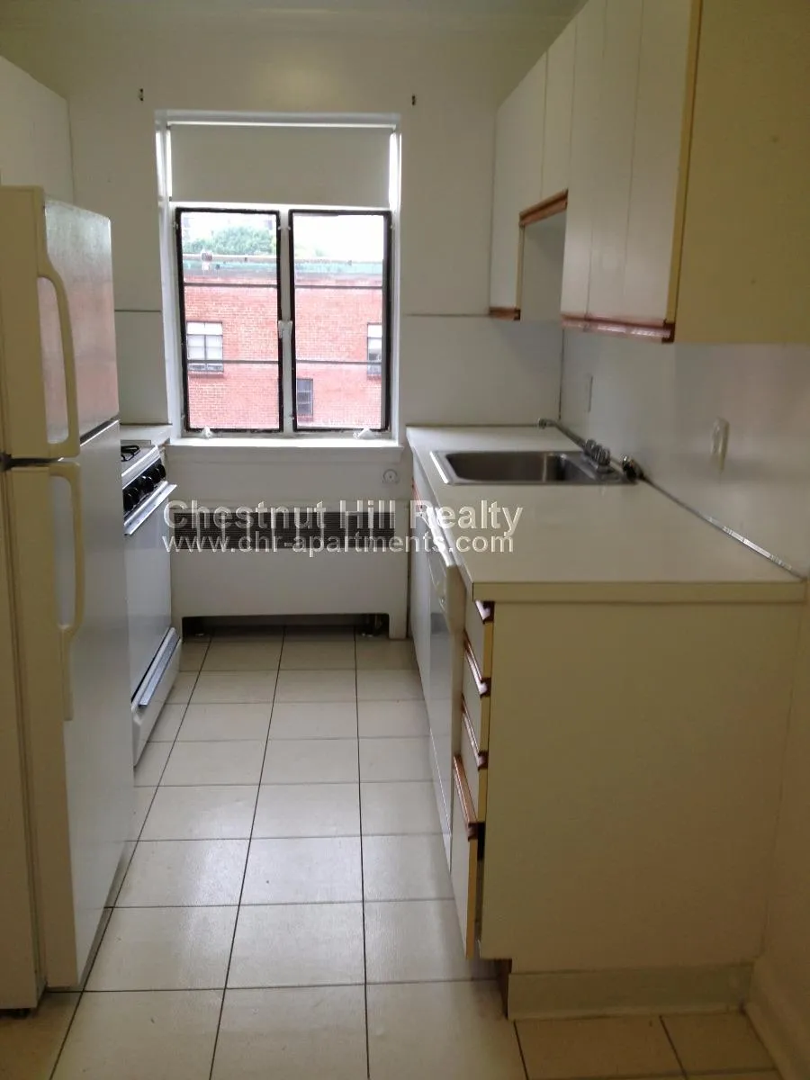 70 Saint Paul St, Coolidge Corner