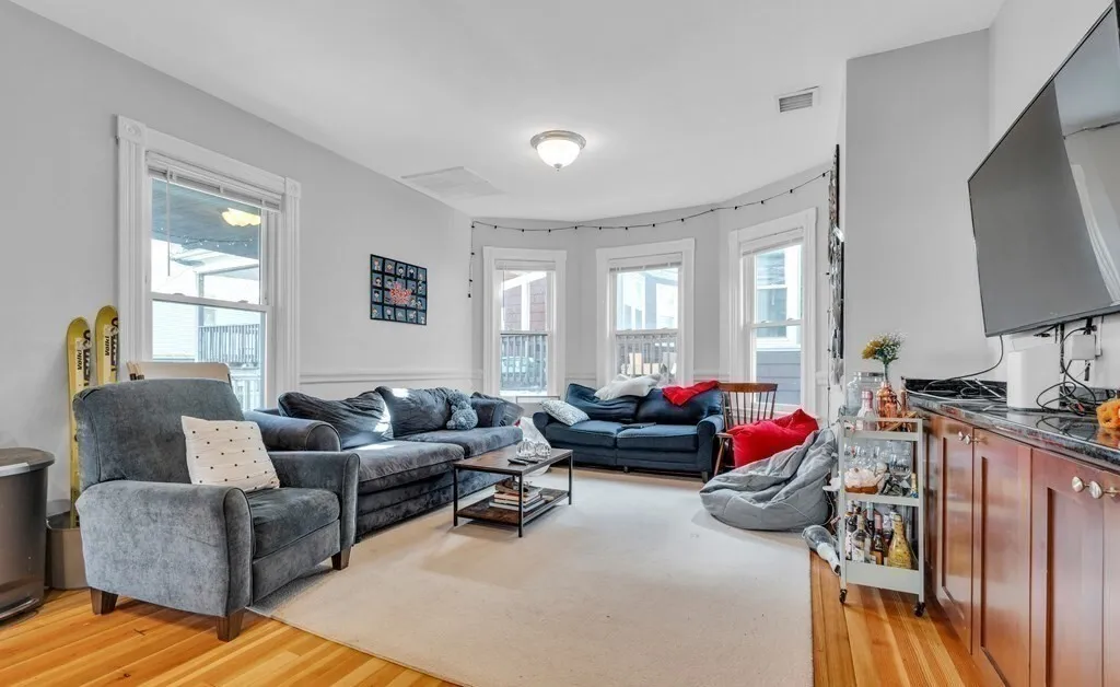 180 St Alphonsus, Boston