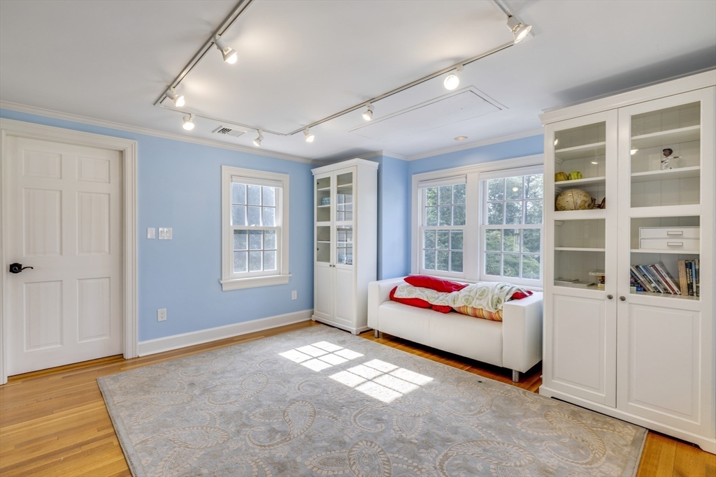 171 Marsh St, Belmont