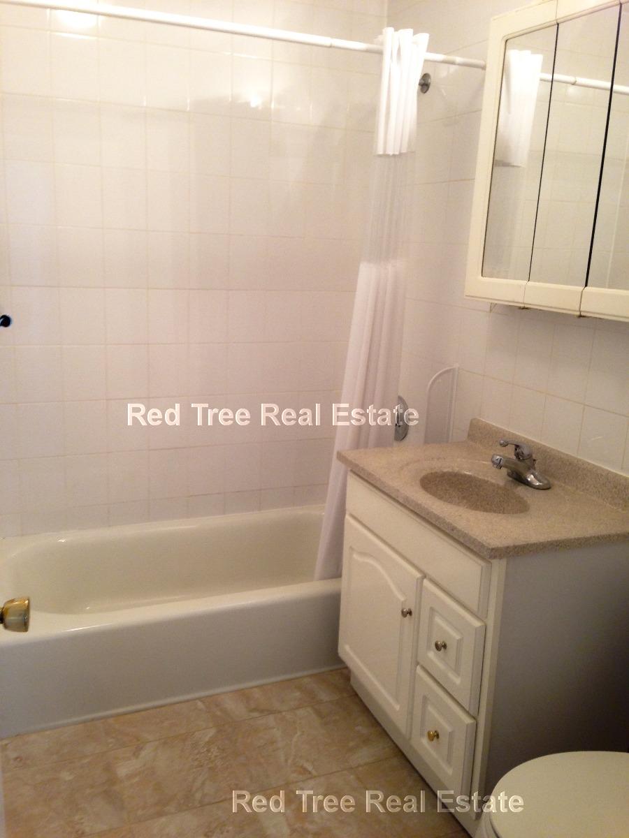 34 Gardner St, Allston