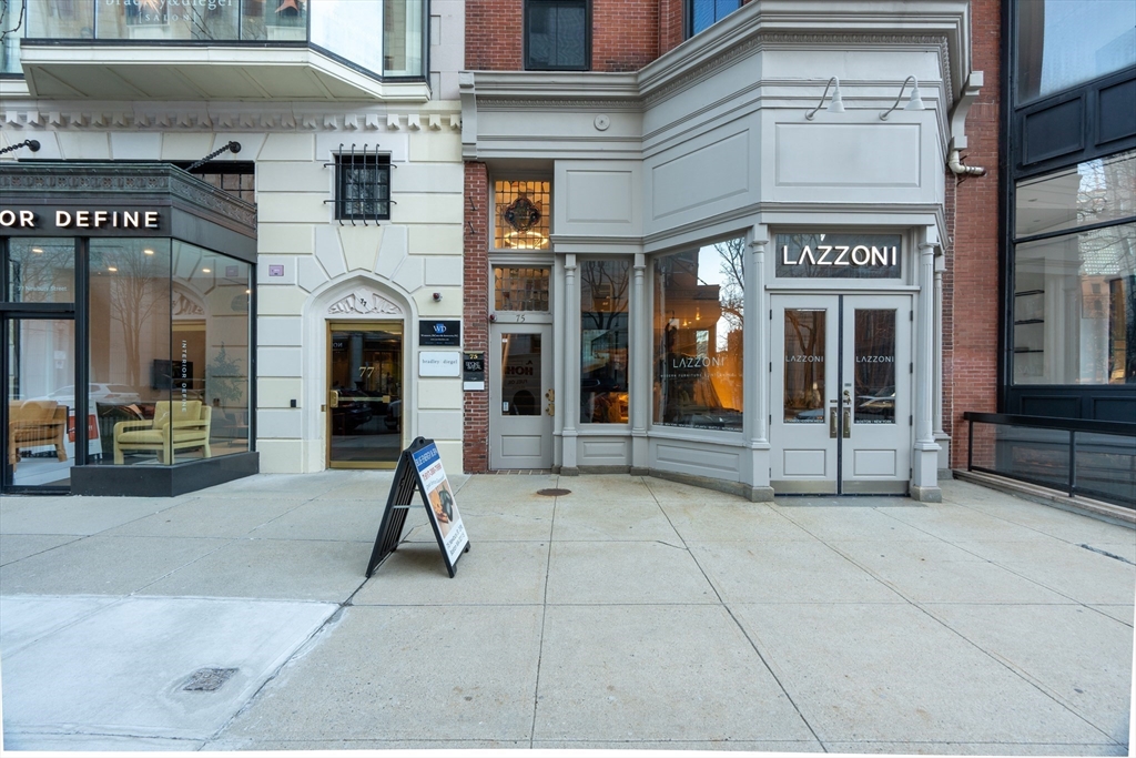 75 Newbury St, Back Bay