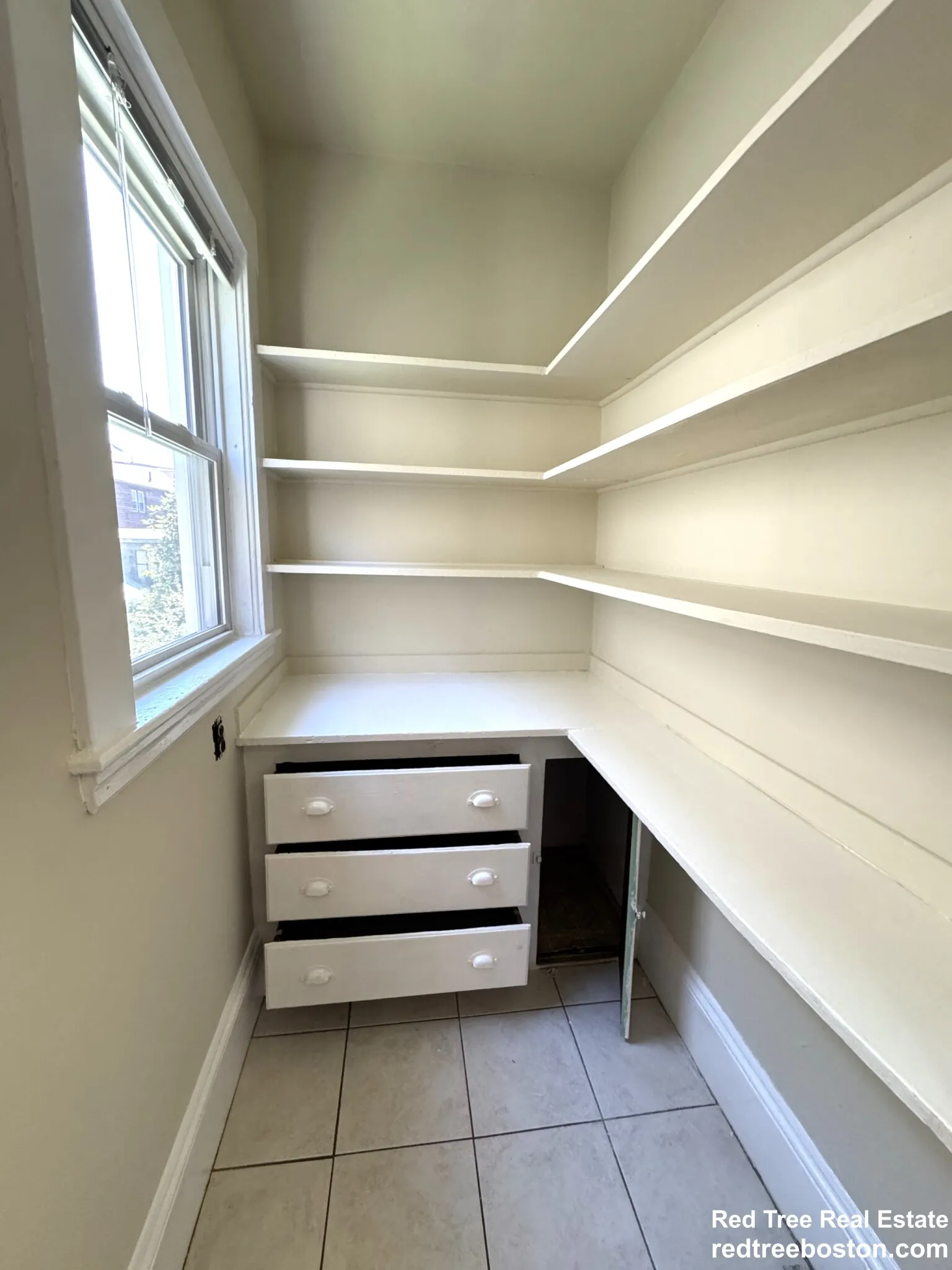 20 Hunnewell Ave, Oak Square