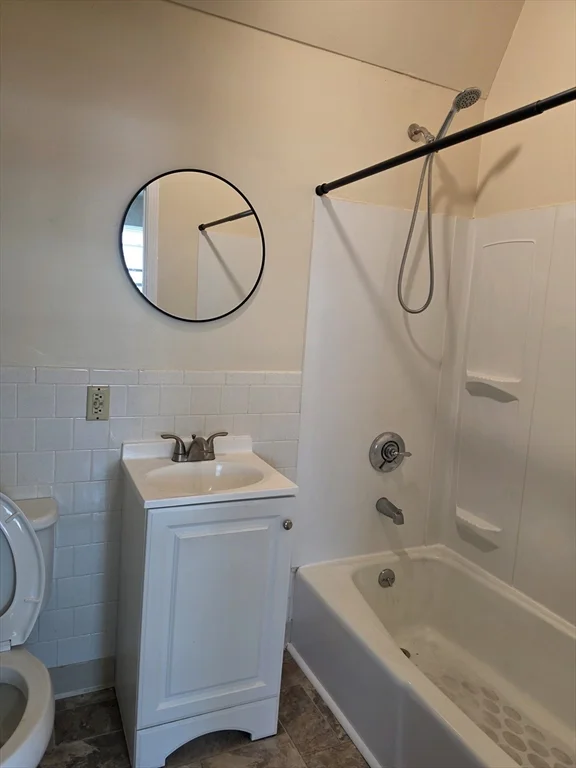 838 Western Ave, Lynn