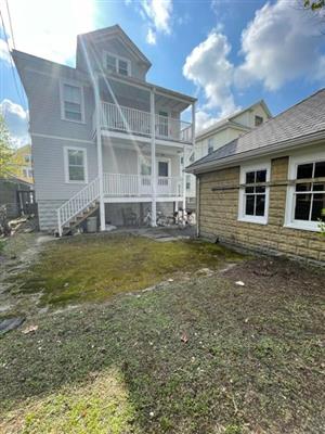 34 Leonard St, Tufts