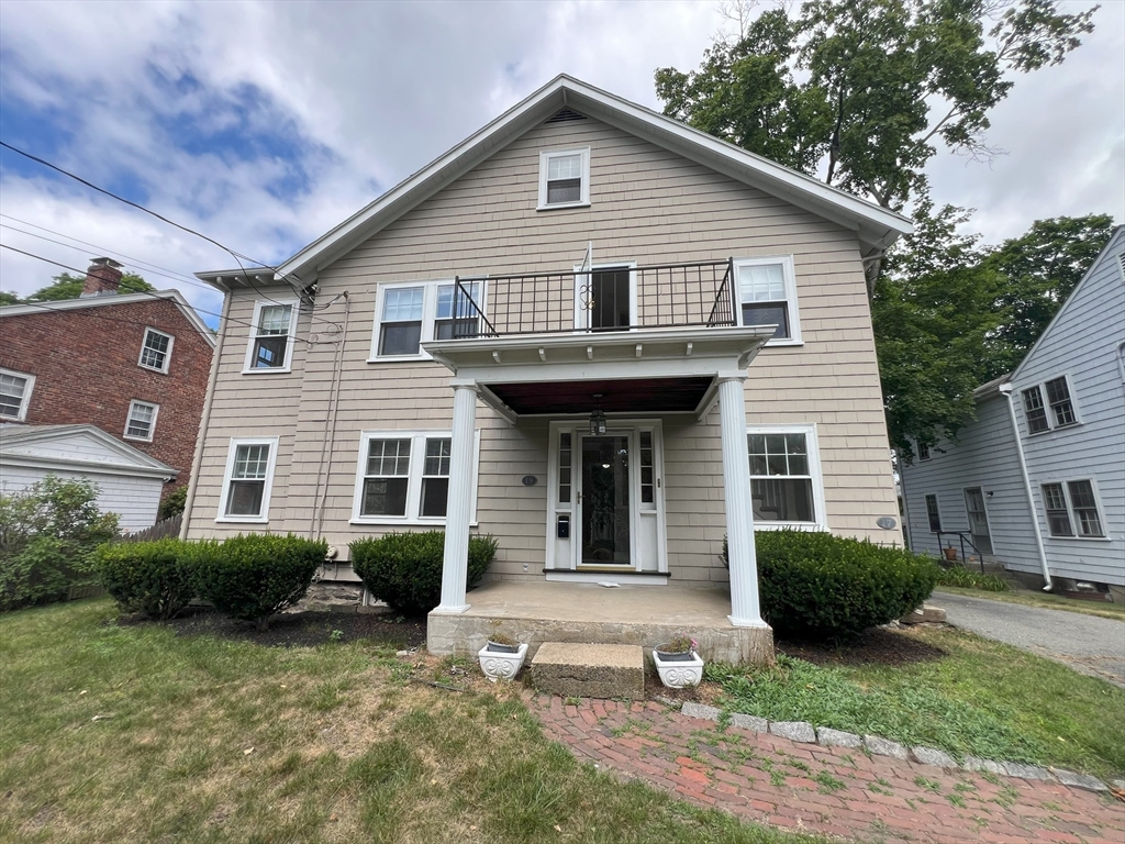 17 Maple St, Auburndale