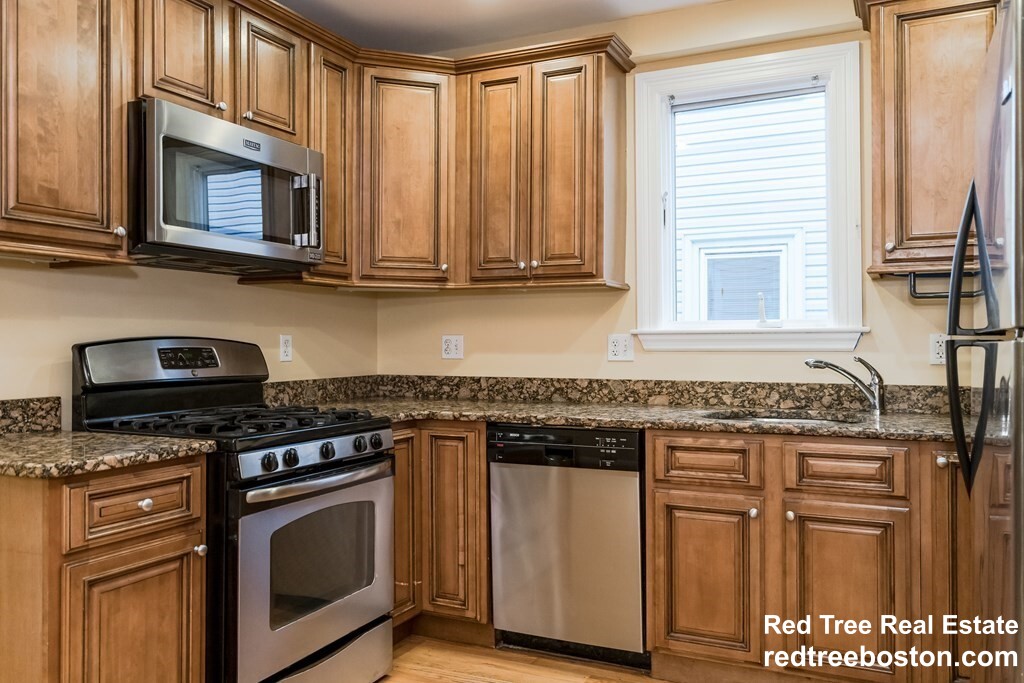 164 Boylston St, Jamaica Plain