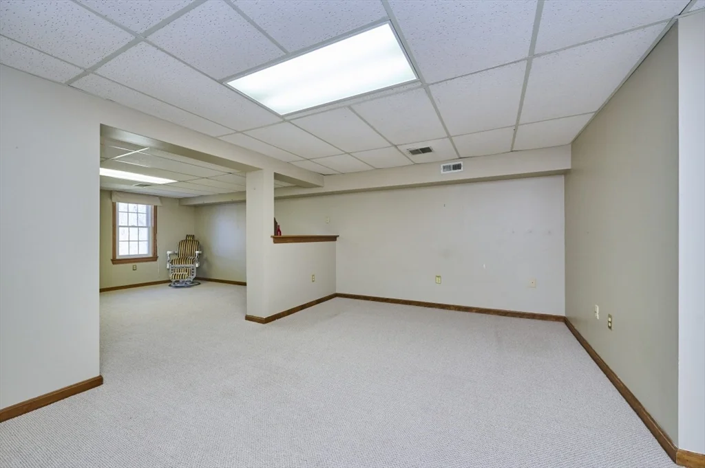 7 Gibbs Valley Path, Framingham