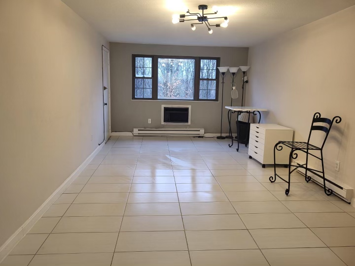 14 Mayberry Dr, Westborough