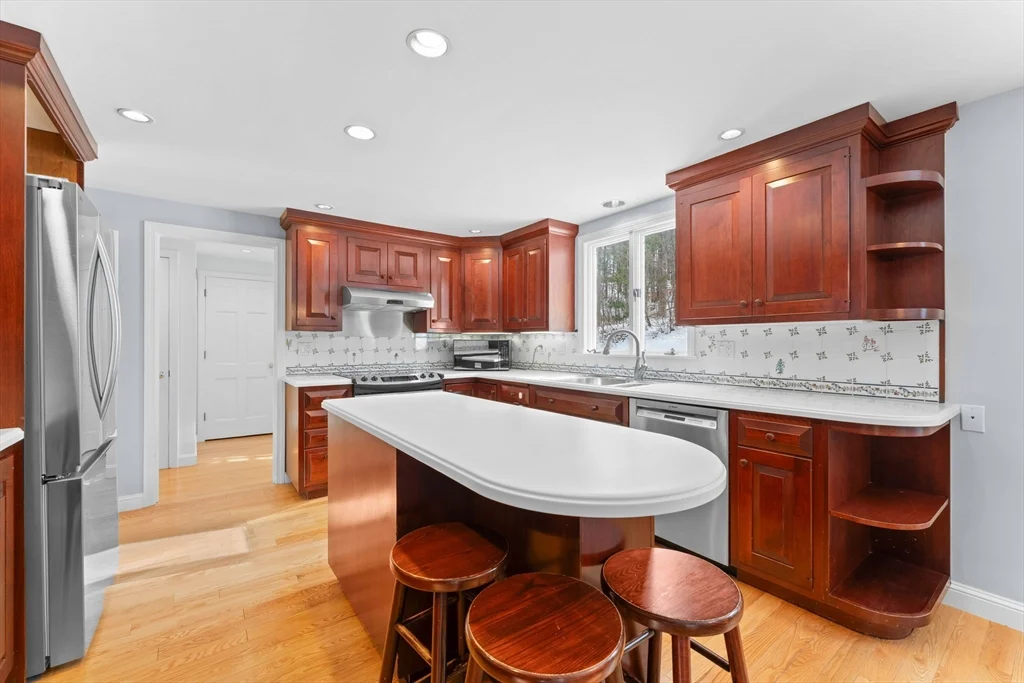 26 Cedar Hill Rd, Dover