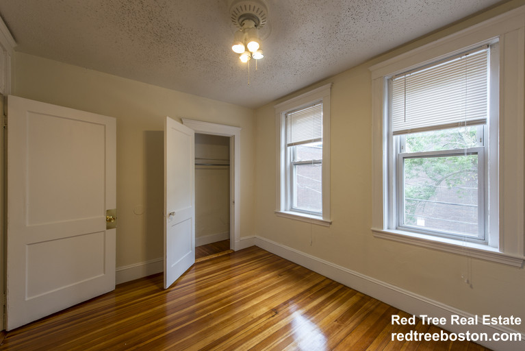 508 Cambridge St, Allston