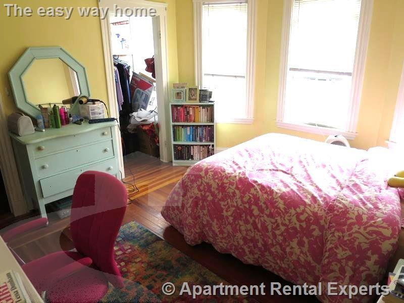 10 Cambridge Terr, Porter Square