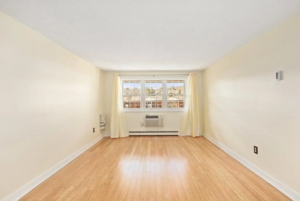 8 Old Colony, Arlington