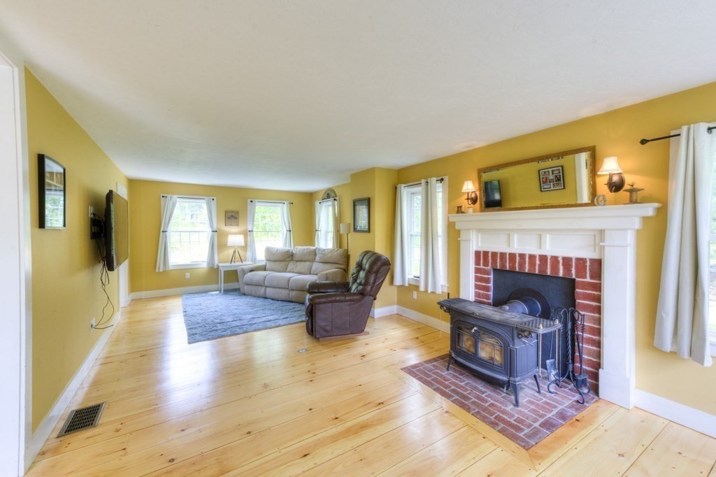 42 Greene Rd, Mount Wachusett