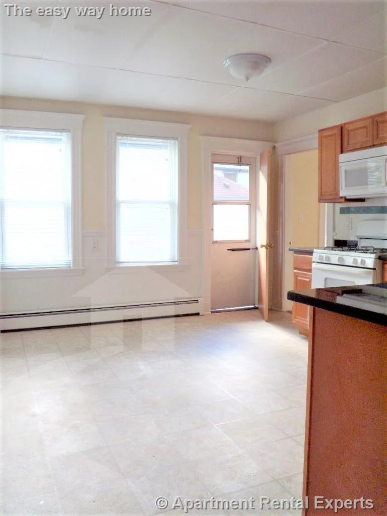 40 Linden Ave, Porter Square