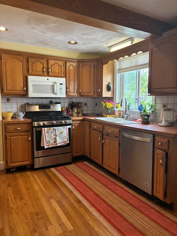 28 Coolidge Rd, Belmont