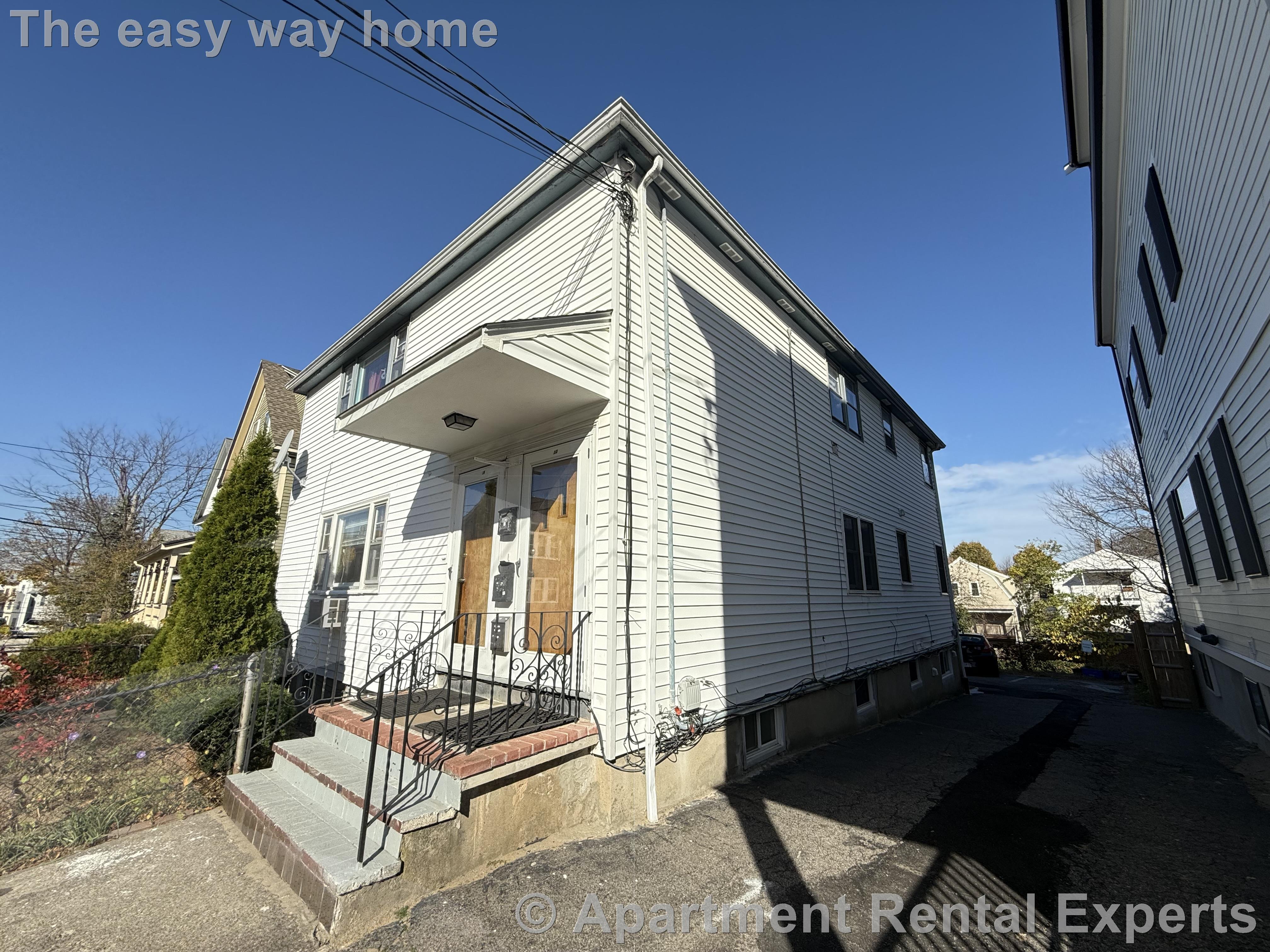 35 Ware St, Teele Square