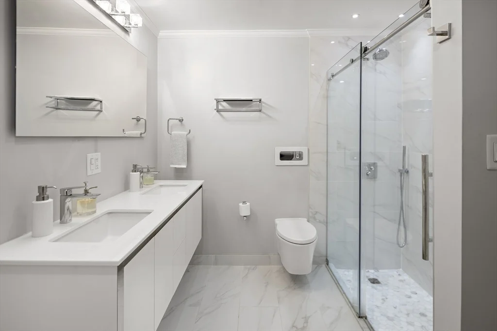 41 Warren Ave, South End