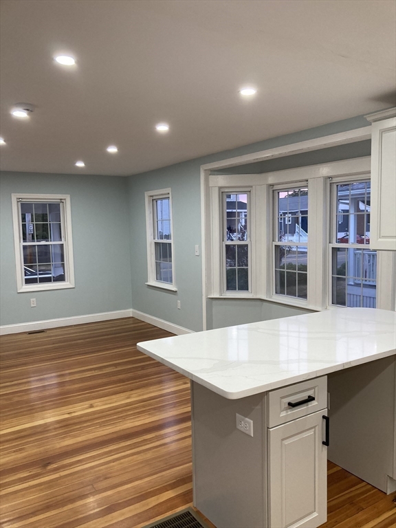 64 Samoset Ave, Hull