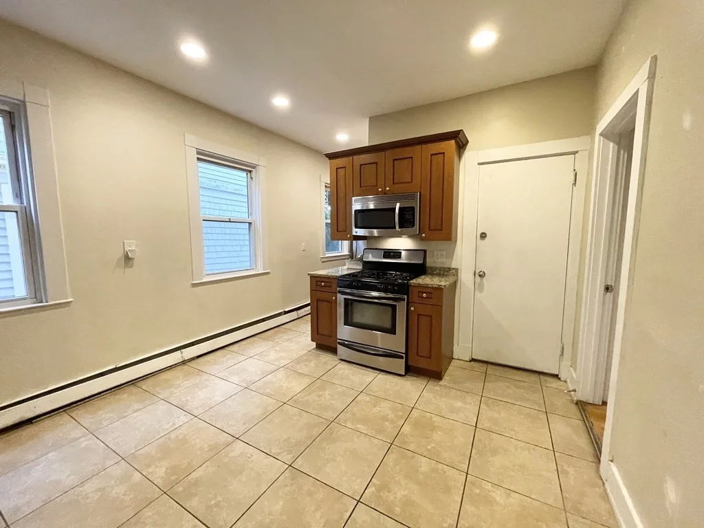 72 Calumet St, Mission Hill