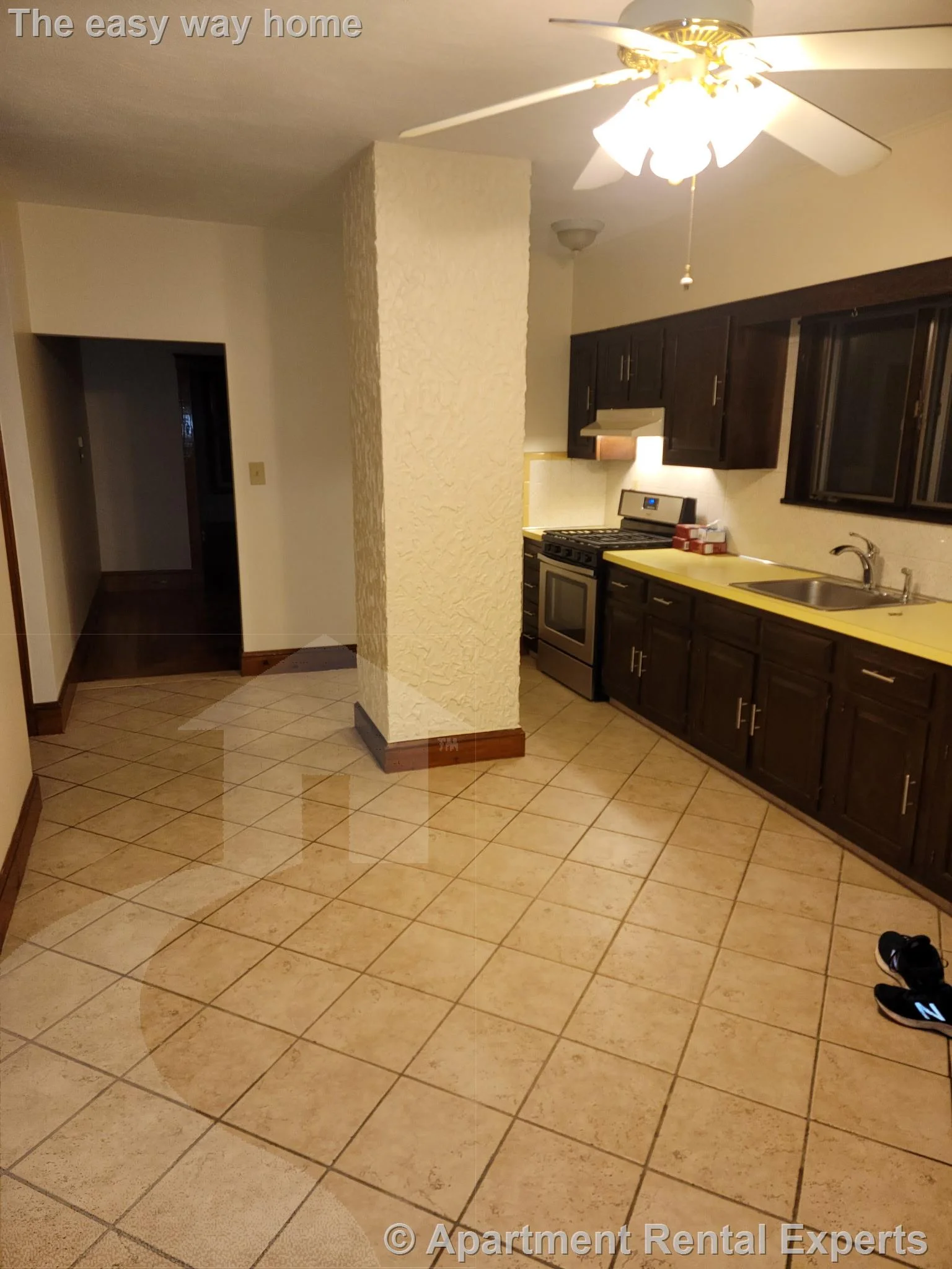 40 Kenmere Rd, Medford Square