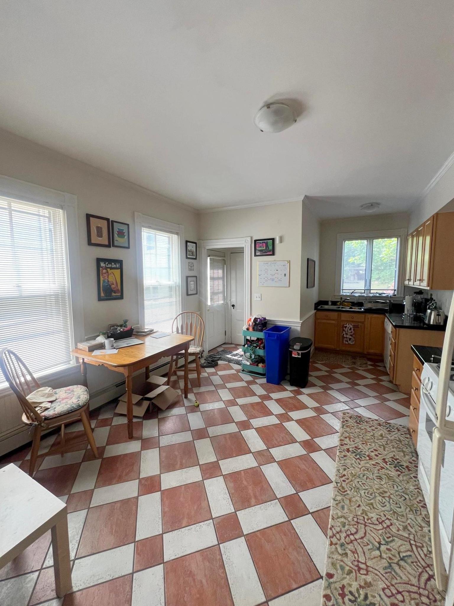 82 Holland St, Davis Square