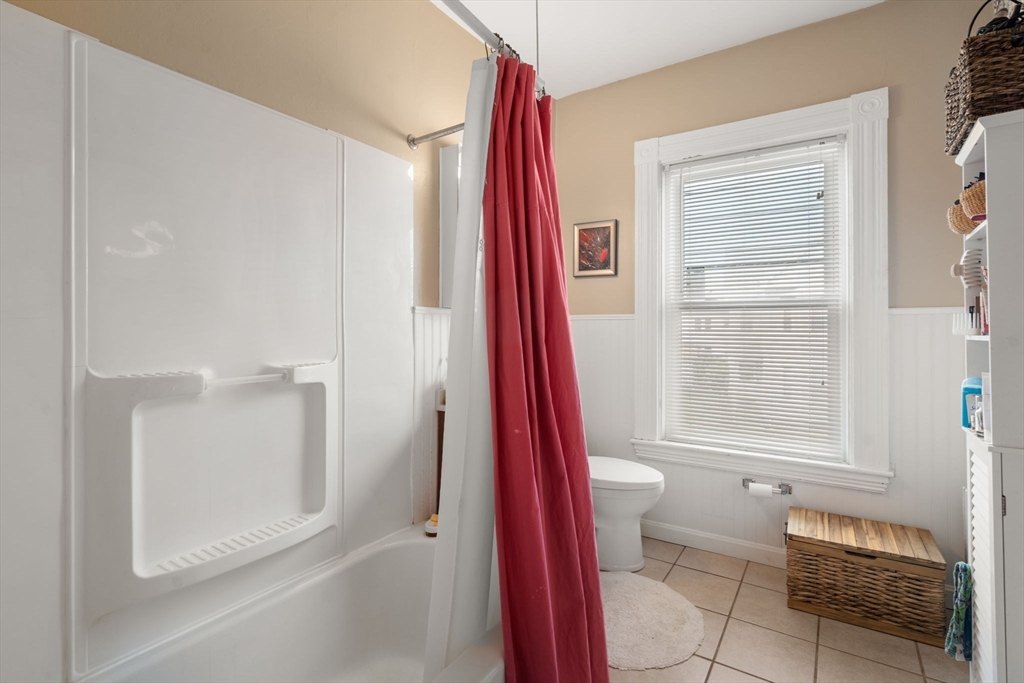 232 River St, Waltham