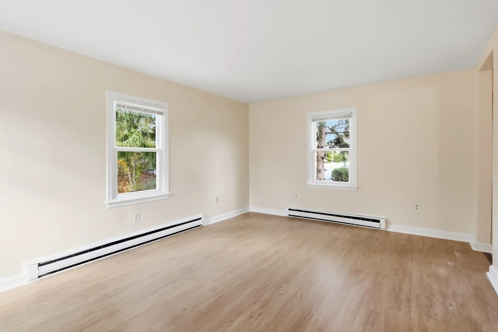 453 Pond St, Braintree