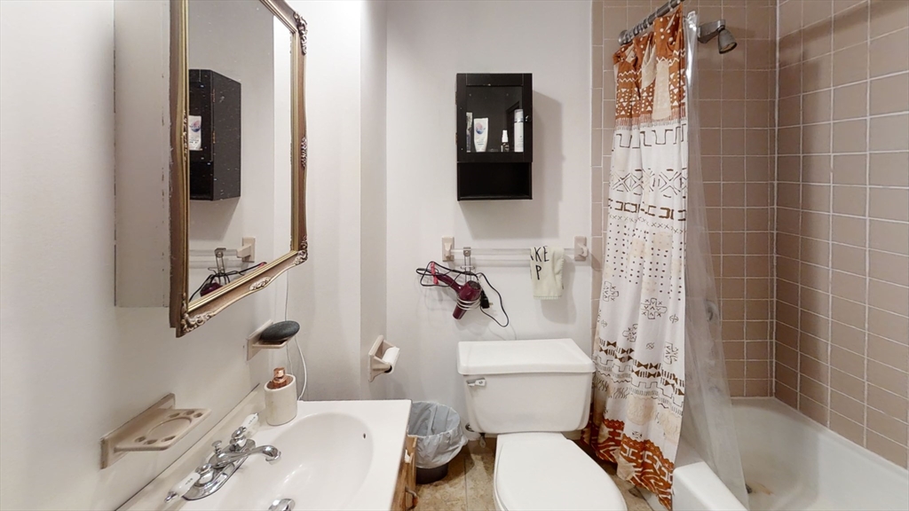 1722 Beacon St, Brookline