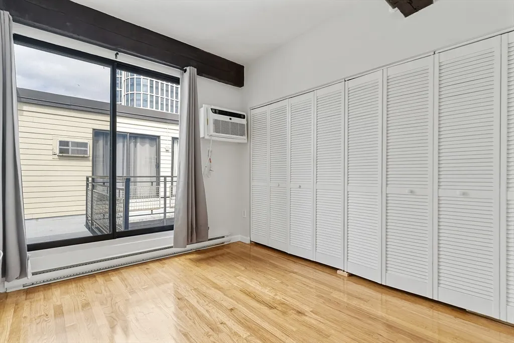 12 Stoneholm St, Fenway