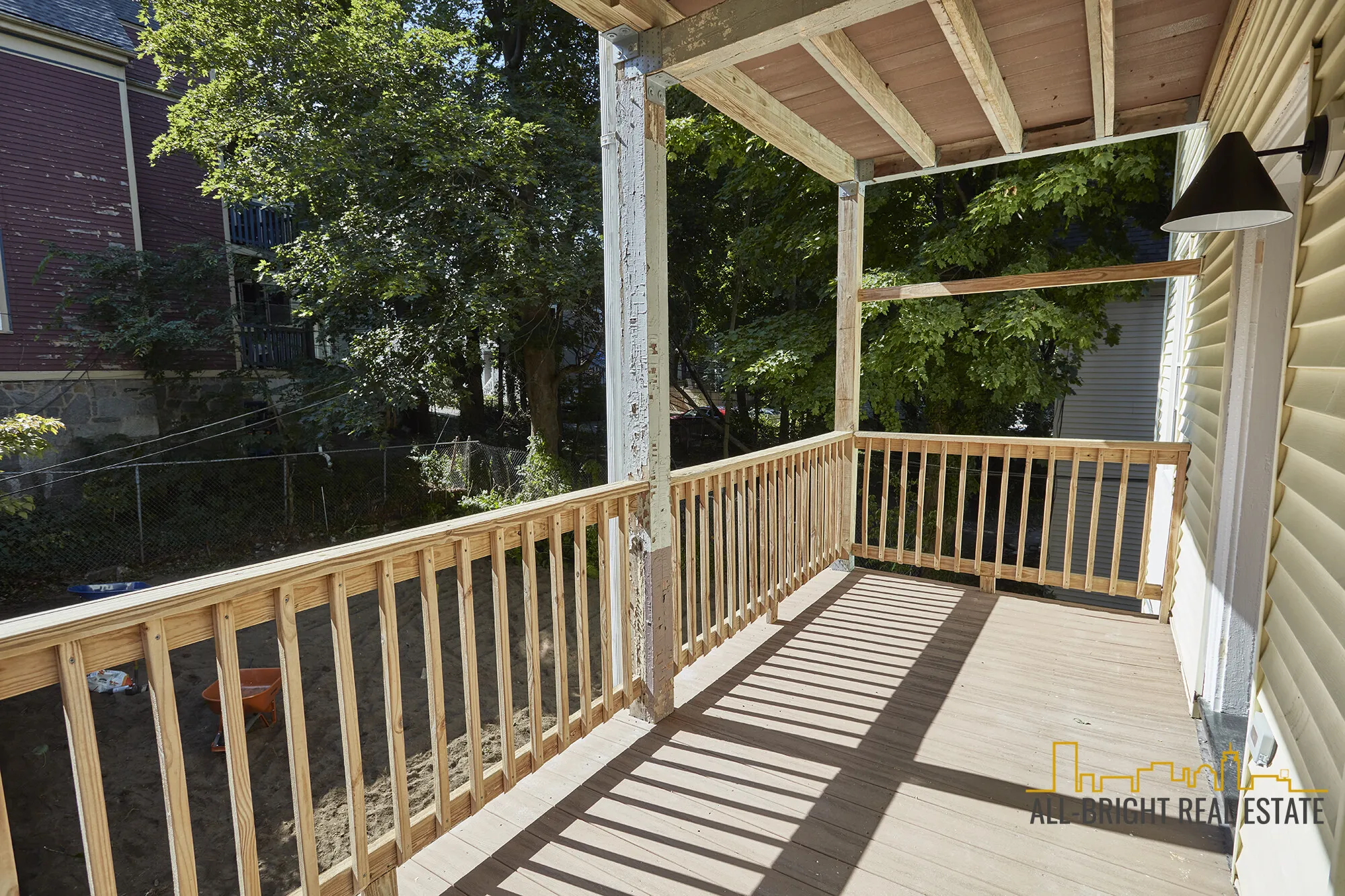 9 Wenham St, Jamaica Plain