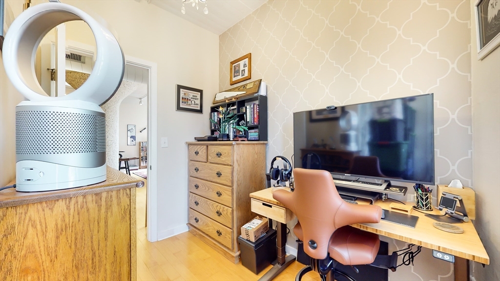 210 South, Leather District