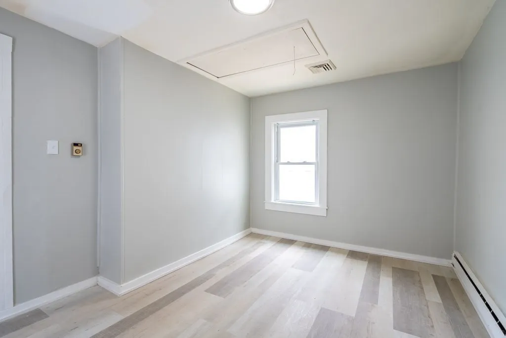 716 Lawrence St, Lowell