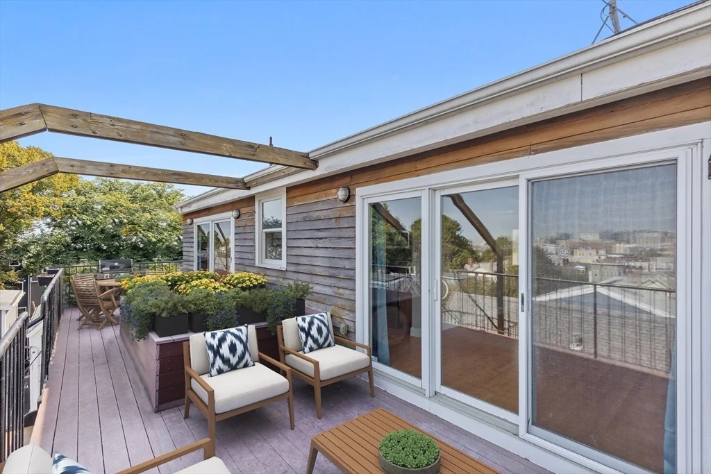 11 Thomas Park, South Boston