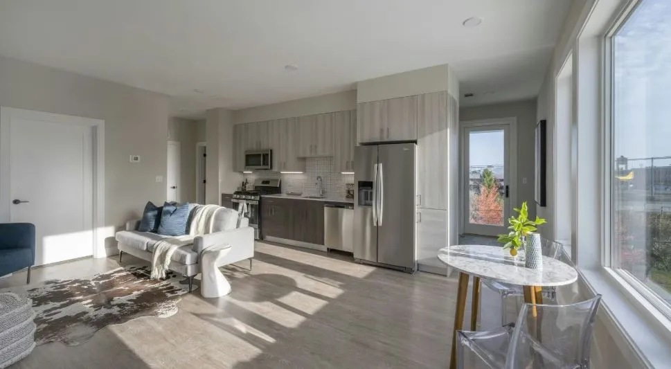 340 Bremen St, East Boston