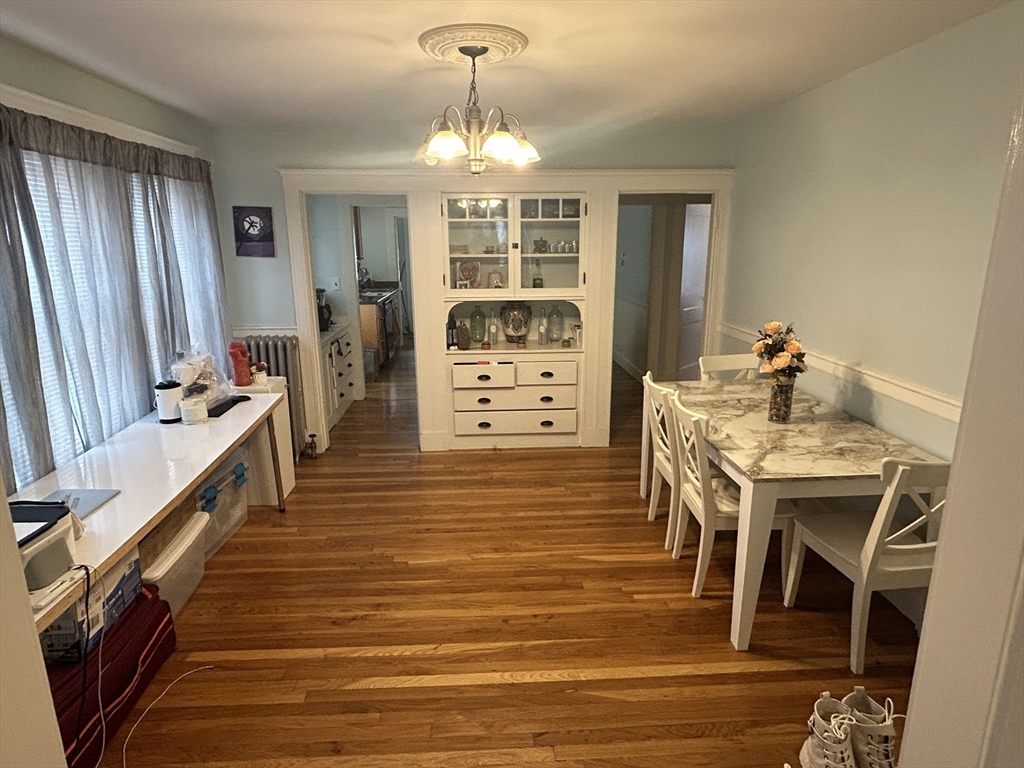 25 Irvington Rd, West Somerville